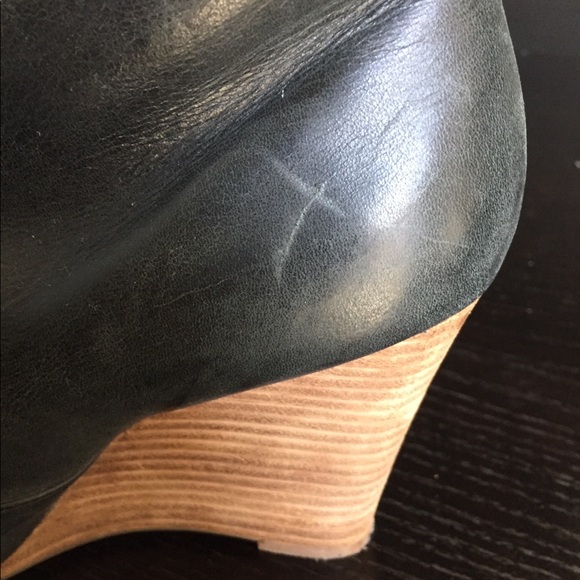 Reduced!! Hive & Honey Black Booties - Picture 3 of 6